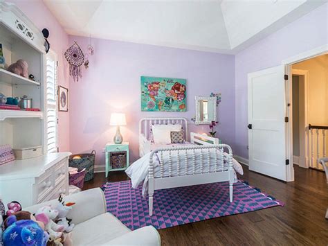 紫色房間佈置